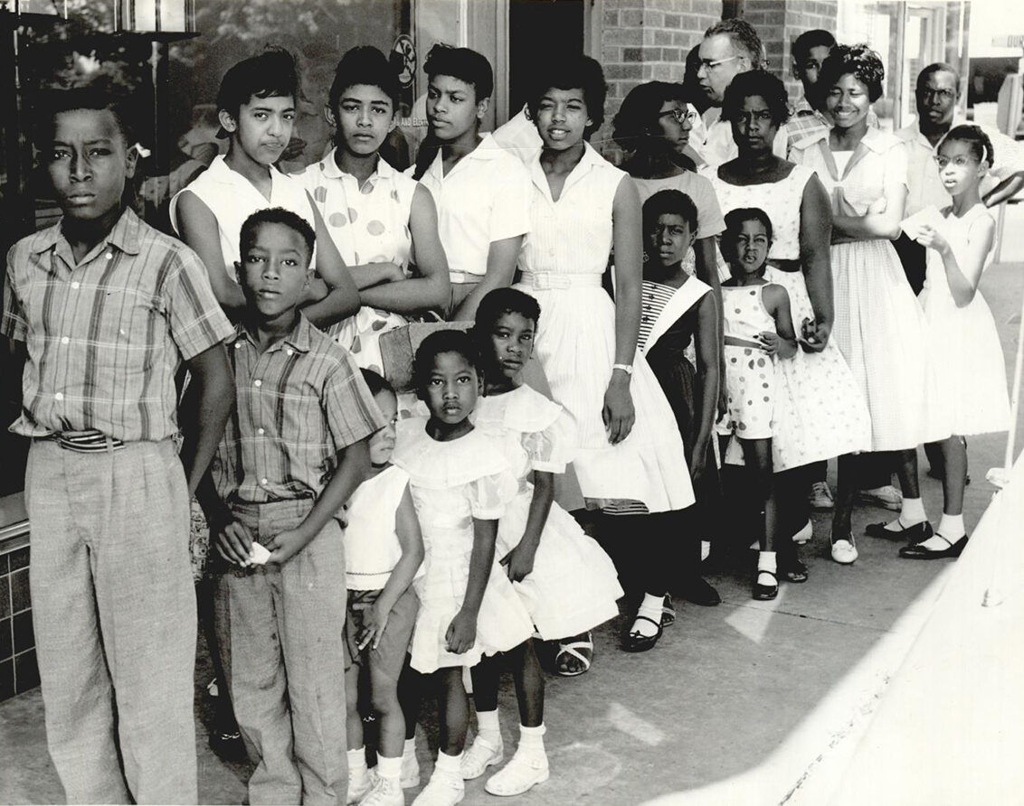 Copy of fig 11.12 NAACP Youth Council. Photo of sit in demonstrators 1960 copy