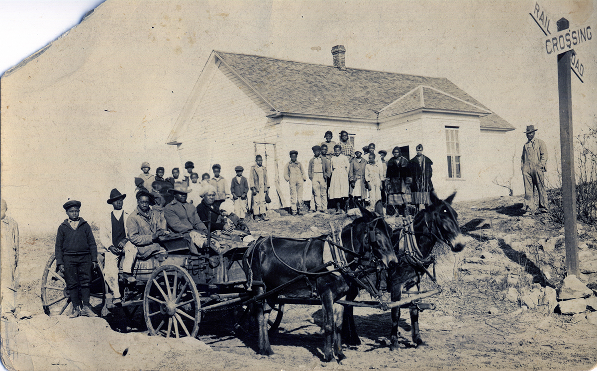 Copy of fig 5.2 Teachers and students of Spring Creek Settlement School in Depew around 1920 OHS copy